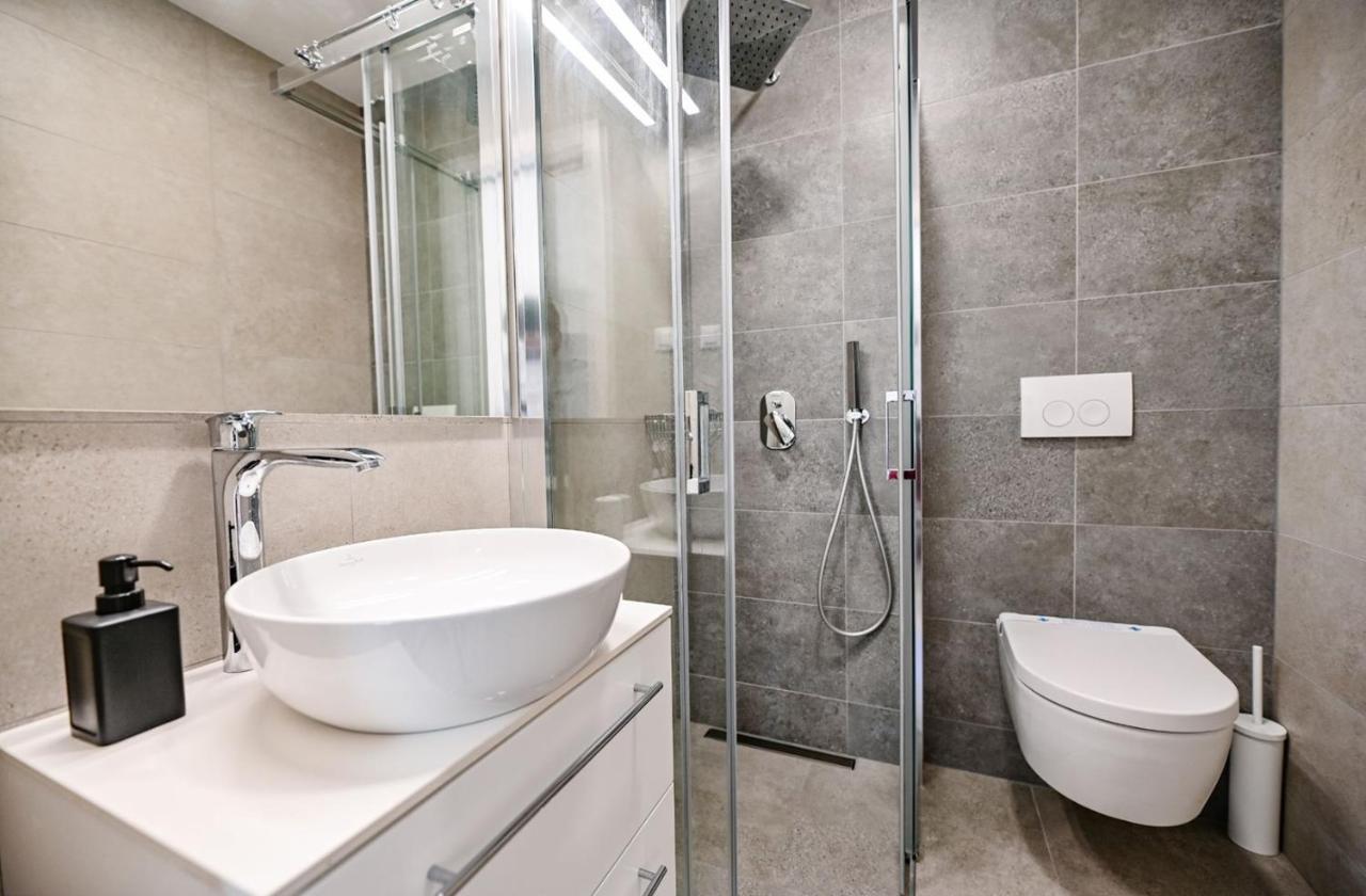 Apartment Flori With Sea View Malinska Zewnętrze zdjęcie