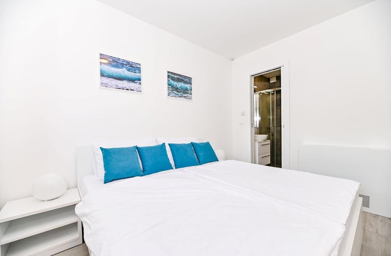 Apartment Flori With Sea View Malinska Zewnętrze zdjęcie